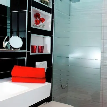 Appartement Modern With Private Pool In