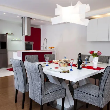 Modern With Private Pool In * Split