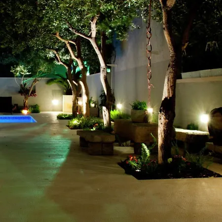 Modern With Private Pool In Appartement Split