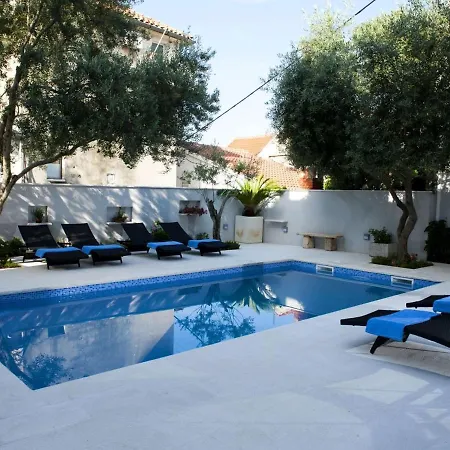 Appartement Modern With Private Pool In